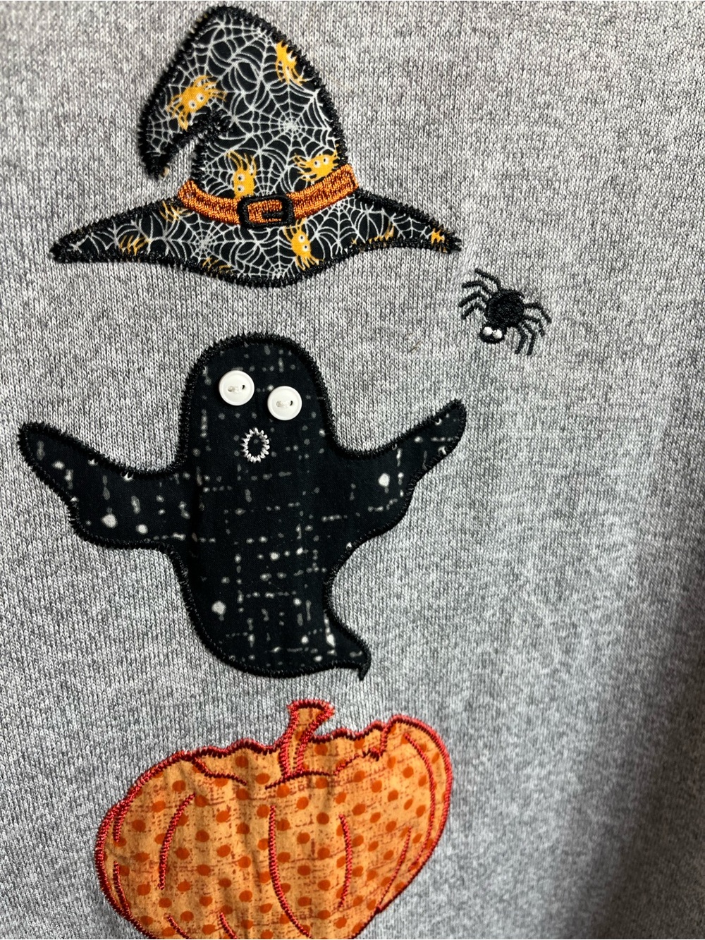 Clover + Pine Women's Halloween Graphic Print Top, Grey Size XXL - Picture 4 of 6